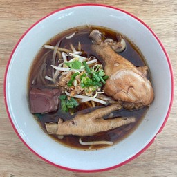 ก๋วยเตี๋ยวไก่ตุ๋น