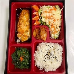 เบนโตะแซลมอนย่าง