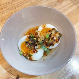 ไข่ยางมะตูมนรก