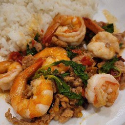 กะเพราะกุ้ง หมูสับ