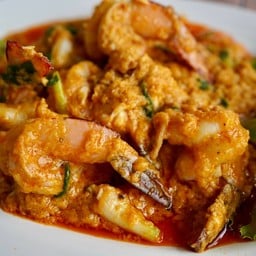 เนื้อกุ้งผัดผงกะหรี่