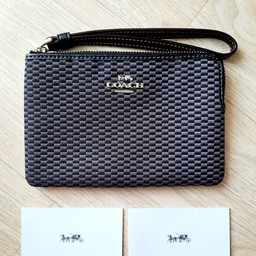 มือ1 กระเป๋าคล้องมือCOACHแท้ สีGray Black