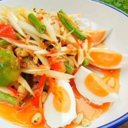 สหายสายแซ่บป่าตอง