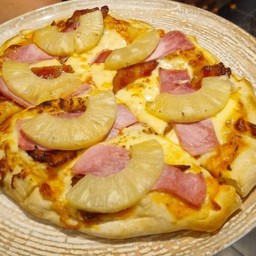 Pizza hawaiian