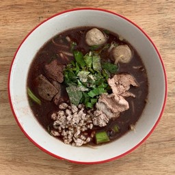 ก๋วยเตี๋ยวหมู น้ำตก