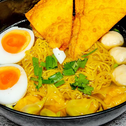 ก๋วยเตี๋ยวต้มยำน้ำใส