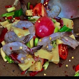 ตำหน่อไม้กุ้งสด