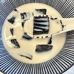 เฉาก๊วย นมสด