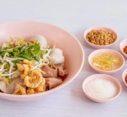 ก๋วยเตี๋ยวลูกชิ้นหมูรวม