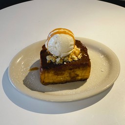 ขนมปังโทสต์ย่างไอศกรีมวนิลลา