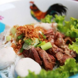 ก๋วยเตี๋ยวชิ้นเนื้อ เนื้อตุ๋น