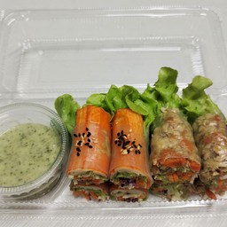 สลัดโรลไส้ไก่สับเห็ดหอม,ปูอัด