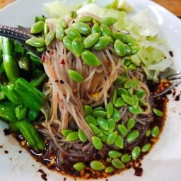 ข้าวปุ้นซาวบุณฑริกหลังวัดดอน -