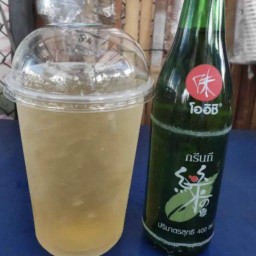 โออิชิน้ำผึ้งมะนาวแก้วโอ่ง