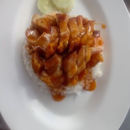 ข้าวหมูกรอบ
