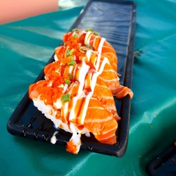 แซลมอนสดเทริยากิ