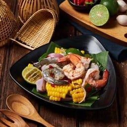 ยำกุ้งสองสหาย