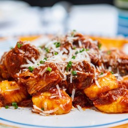 พาสต้ายอกกี้ซอสหมู