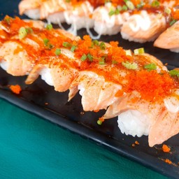 แซลมอนย่างเทริยากิหม่าล่า