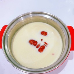 น้ำซุปกระดูกหมู