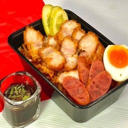 ข้าวหมูสามชั้นครบเครื่อง(ขายดี)