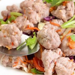 ยำหมูเด้ง