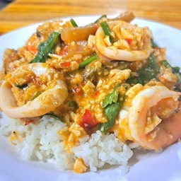 ทะเลผัดไข่เค็ม