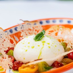 สลัดเบอราต้าชีส