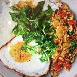 ข้าว+กะเพราไก่+ไข่ดาว