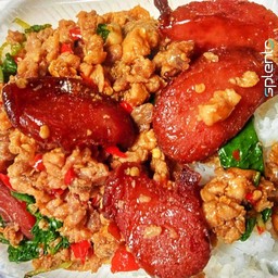 ข้าวกระเพราหมูสับ กุนเชียง