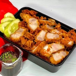 หมูสามชั้นทอด(ไม่มีข้าว) ทานได้ 1-2 คน