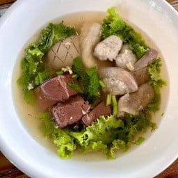 ตฺ้มเลือดหมู