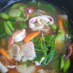 ราดหน้าทะเล