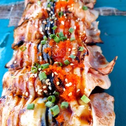 เบค่อนย่างไฟราดซอสเทริยากิ