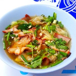 เกี๊ยวน้ำ พิเศษ