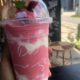 Strawberry Yoghurt Smoothie