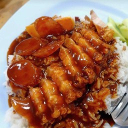 ข้าวหมูกรอบ