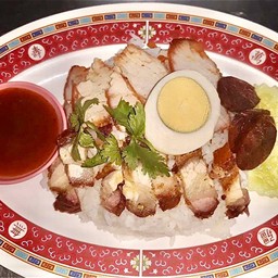 ข้าวหมูแดง+หมูกรอบ