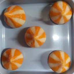 ลูกชิ้นปลาไส้สลัดกุ้ง