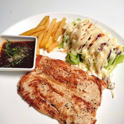 สเต๊กไก่ย่างพริกไทยดำ