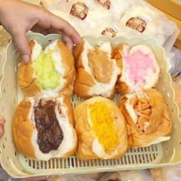 ปังเว่อร์-ขนมปังเบเกอรี่  ตลาดชุมชุมพล