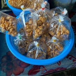 ใส่หมูทอด