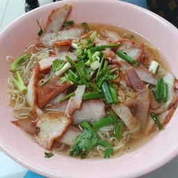 บะหมี่น้ำ พิเศษ