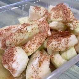 ฝรั่งคลุกบ๊วย