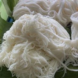ข้าวเส้นน้ำเชื้อ
