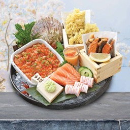 Salmon Sentaku Sashimi Set