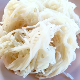 เส้นขนมจีน