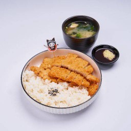 ข้าวหมูทอด ทงคัตสึ