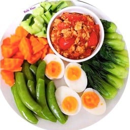 ⭐4.9 (165) - ชุดทรงเสวย ผักน้ำพริกอ่อง อกไก่สับ ไข่มะตูม พร้อมข้าวกล้องหอมมะลิ