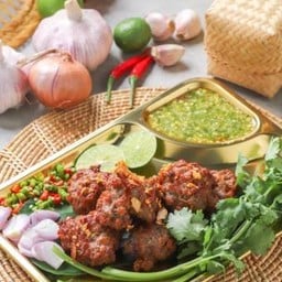 หมูสับปลาเค็มทอด